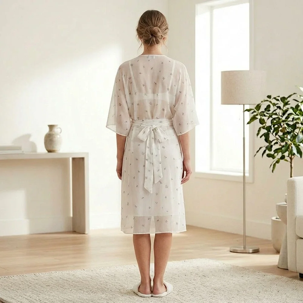 Victoria's Secret Chiffon Floral Embroidered Accents Long Robe, M/L